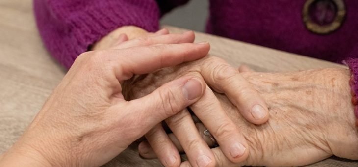 Caring for the Caregiver: Emotional Support After a Loved One’s Dementia Diagnosis